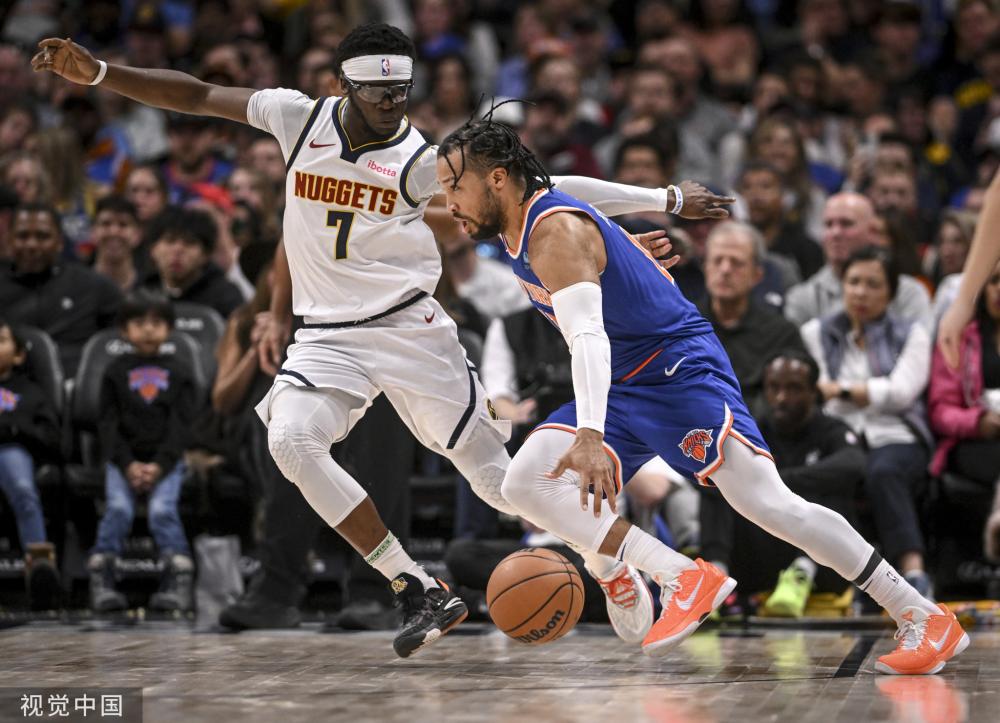 在泥潭中挣 在泥潭中挣